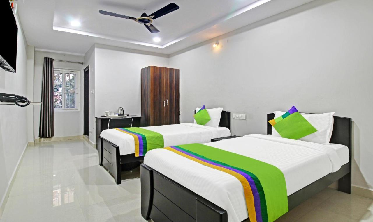 Itsy Hotels Sunrise Grand, Hitech City Hyderabad Bagian luar foto