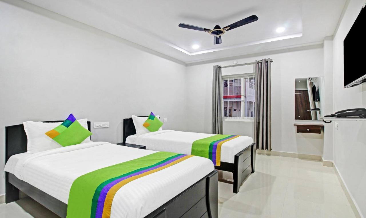 Itsy Hotels Sunrise Grand, Hitech City Hyderabad Bagian luar foto