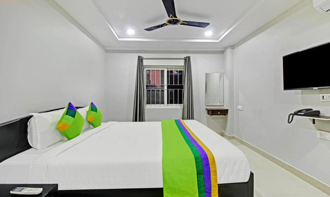 Itsy Hotels Sunrise Grand, Hitech City Hyderabad Bagian luar foto